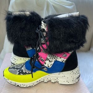 ⏰24 HR SALE ONLY🧨 Snakeskin Booties